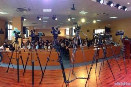 以鏡頭定格高光時刻——專業團隊，為天津企業年會定制專屬影像服務